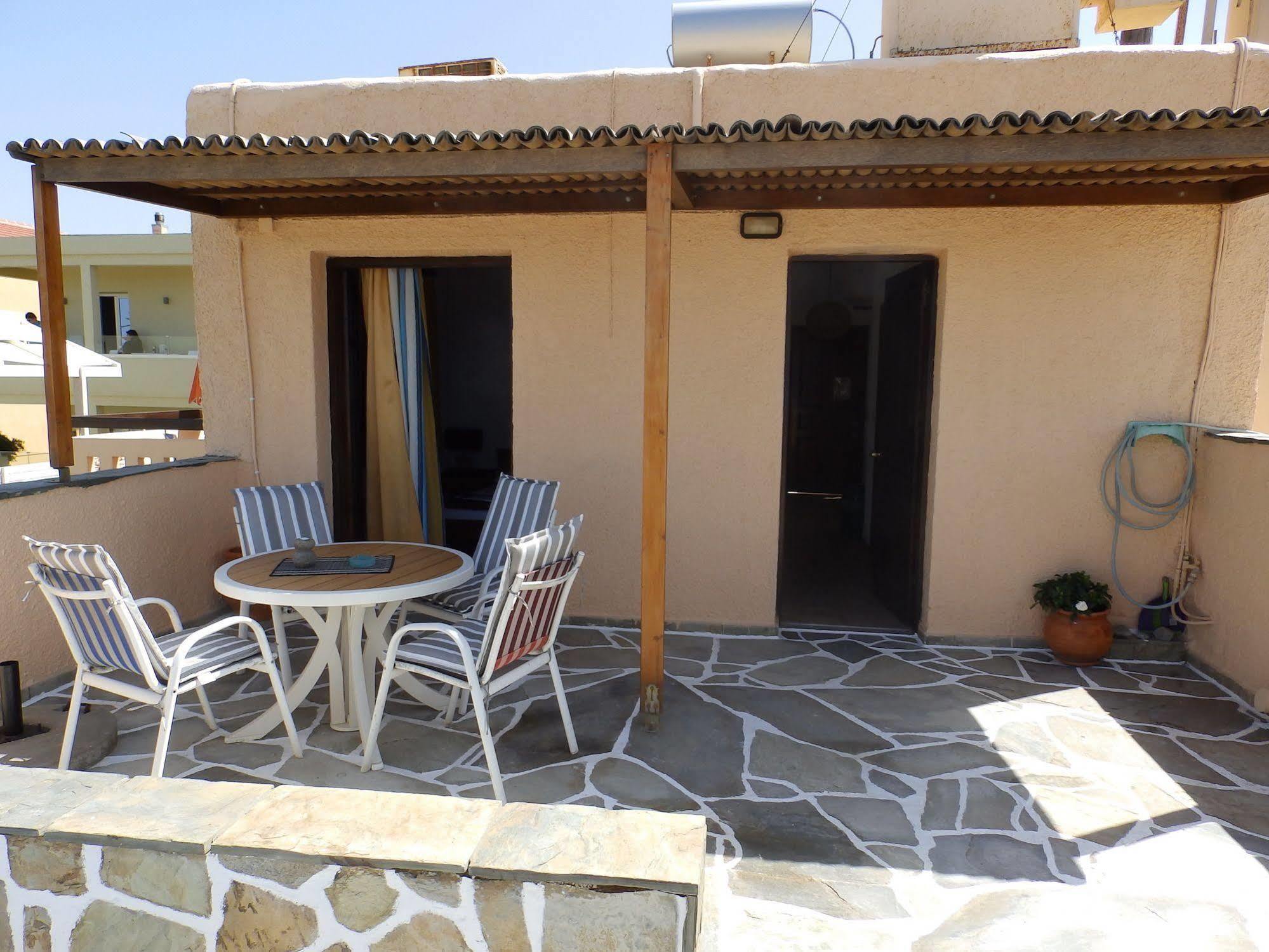 פלטניאס Ilias Apartments מראה חיצוני תמונה